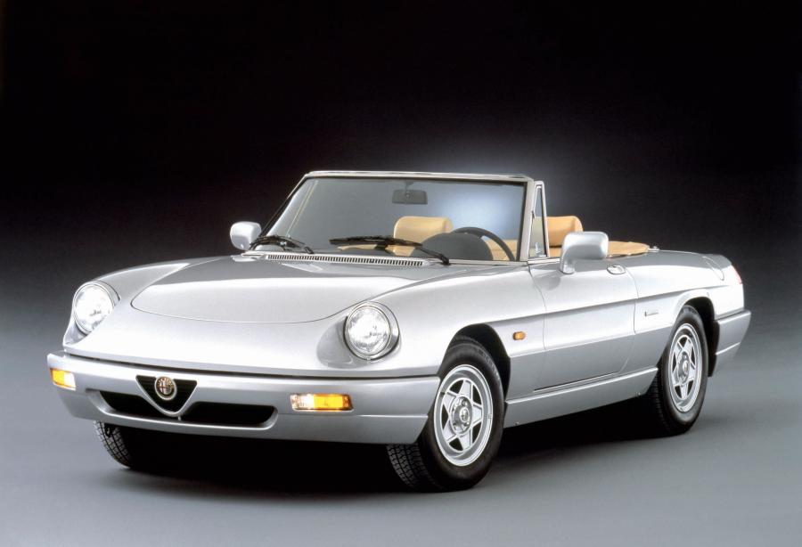  Alfa Romeo Spider (115.A2) 1990 года  (фото 1 из 6)